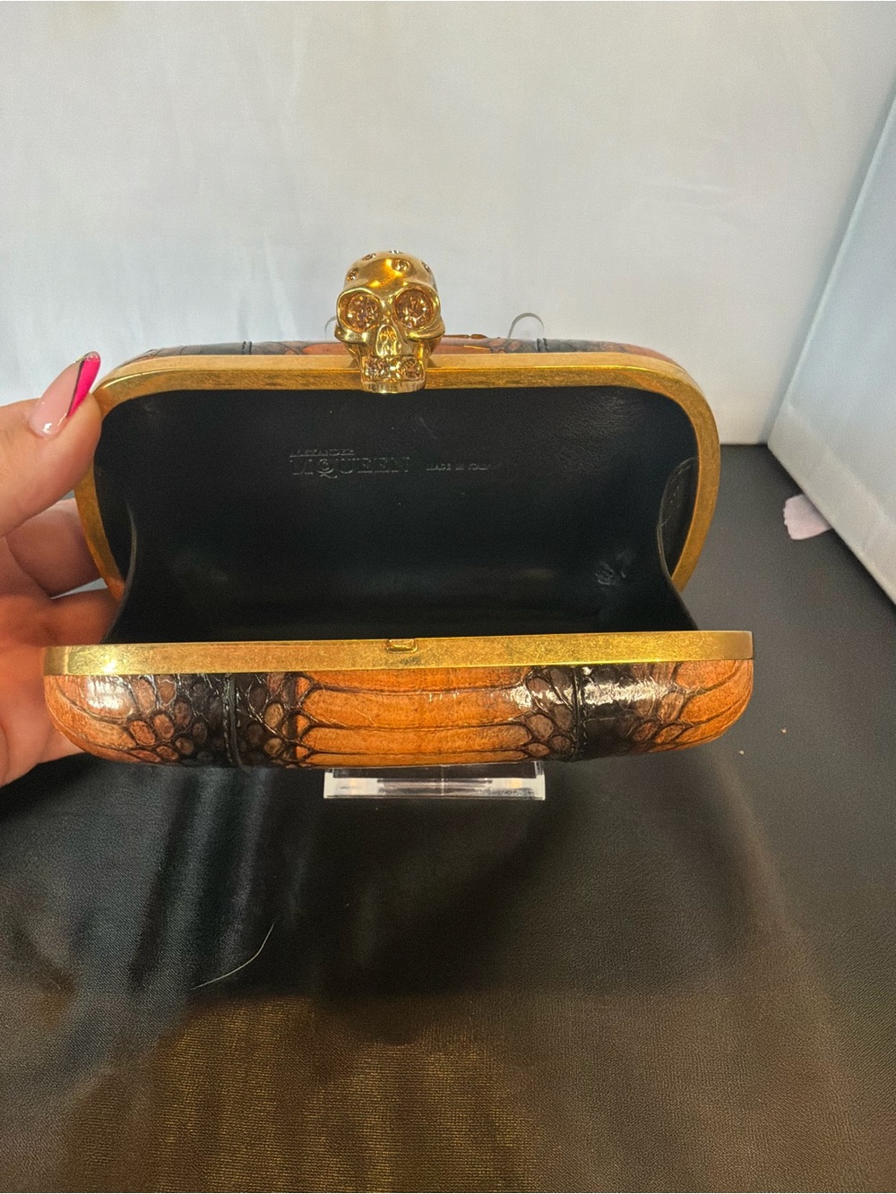 Alexander McQueen Orange and Black Python Skull Clutch - Picture 4 of 6